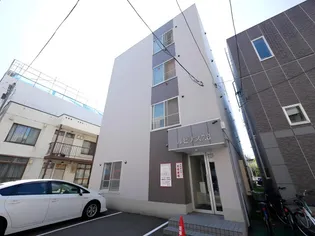 ルピナス7・8【301号室】の外観