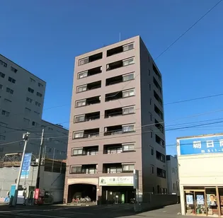 CHATEAU FRONTENACの画像
