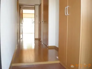 宮地興産ビル【7階】の玄関