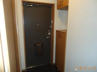 グランディールU【207号室】の玄関