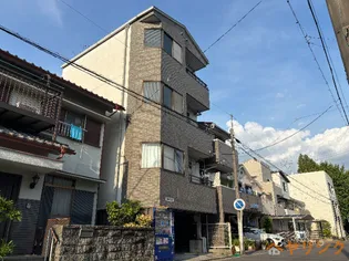 スリーハイツの画像