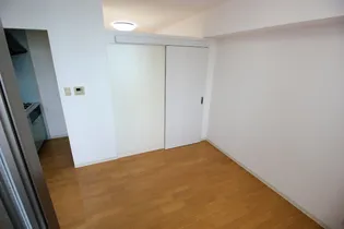 VILLENEUVE西本町【1301号室】の寝室