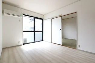 エンゼルハイムB棟【201号室】の居間