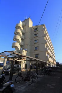 seleコート1番館【608号室】の外観