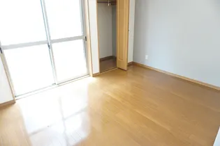 ベルグラン八木山緑【104号室】の居間