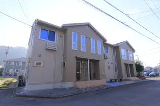 ロイヤル・メゾン A棟【102号室】の外観