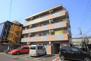 ラフール築山の画像