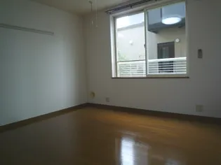 エステートピアタカ【101号室】の寝室