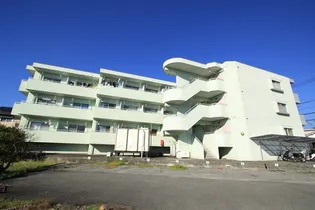 ヴィラ アンソレイエ南梅本の画像