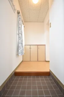 カーサグラツィア【2E号室】の玄関