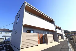 GALLERY HOUSE 衣山 B【203号室】の外観