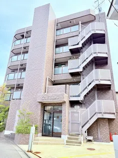 ラ リヴィエールの画像
