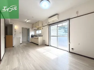 サンガーデン小ヶ倉【3階】の内装