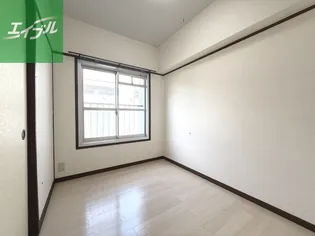 サンガーデン小ヶ倉【3階】の内装