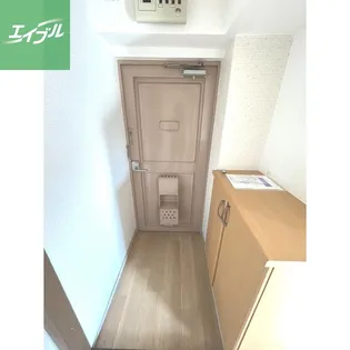 サンガーデン小ヶ倉【3階】の玄関