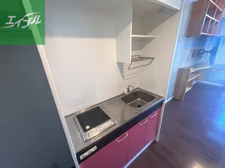 メゾンロワヴェール【103号室】のキッチン