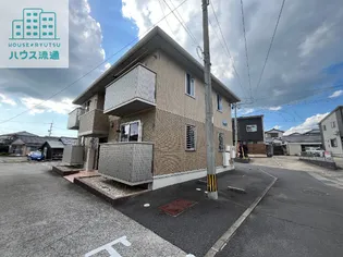 サン ヴィラージュ【1階】の外観