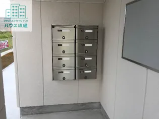 カサフェンテ【1階】の玄関