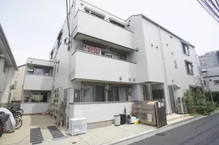 フォレスト駒沢大学【1階】の外観