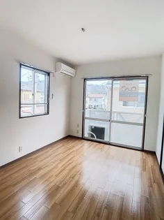 セフィラ水明【B101号室】の居間