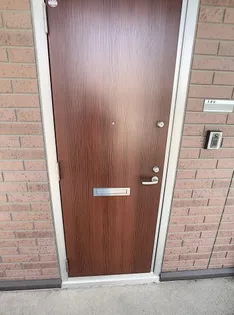 カンティレバー【102号室】の玄関