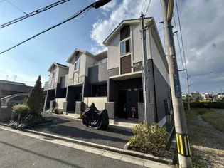 ソフテイルSIX【2階】の外観