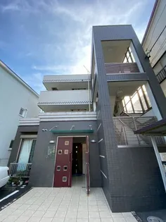 カーサ・セレーノ【3階】の外観