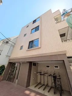 東京都新宿区西新宿8丁目【マンション】の外観