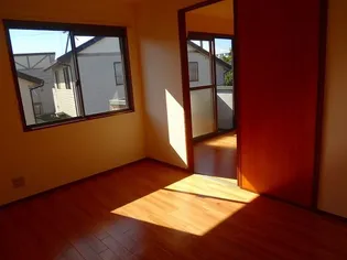 COMODO楠B【2階】の居間