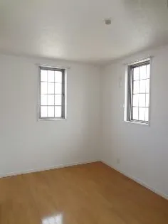 レーヴ グランディス A【2階】の寝室