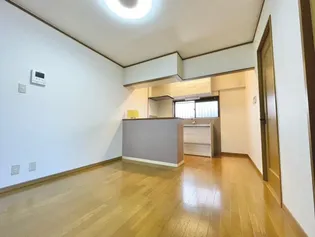 アン・ファブール【102号室】の居間