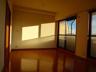 Comfort大井手【201号室】の居間