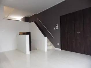 Lasting Rose 東日野【2号室】の居間