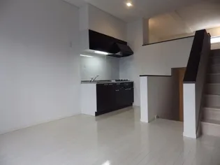 Lasting Rose 東日野【2号室】の居間