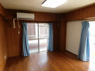 コーポ阪本【201号室】の居間