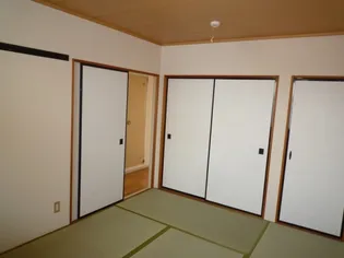 プレジール三宅B【B203号室】の寝室