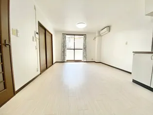 アネシス西浦【1B号室】の居間