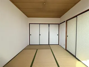 プレジール前山【2階】の寝室