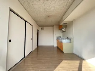 プレジール前山【2階】の居間