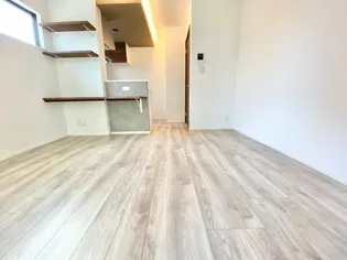 ラメール海山道【102号室】の居間