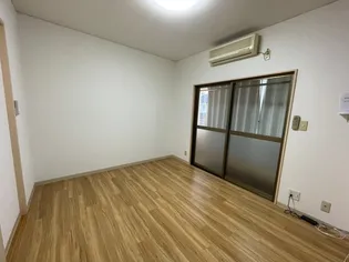 バスティード西浜田【2A号室】の寝室