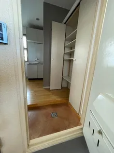 バスティード西浜田【2A号室】の玄関