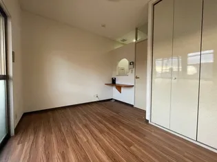 バスティード西浜田【2C号室】の居間