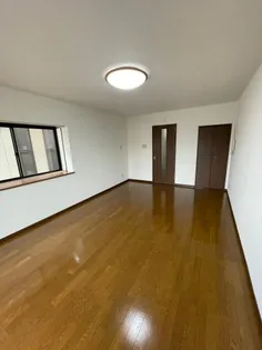 リブェール桜【301号室】の寝室