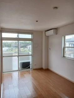 ファミール小杉Ⅱ【2階】の居間