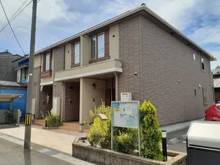 パラディーゾ【2階】の外観