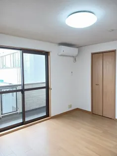 プロムナードⅡ【2階】の居間