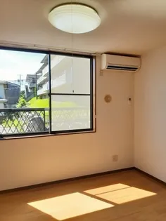 シャルマンフラット【1階】の居間