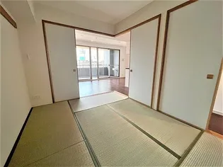 ライオンズステージ四日市【2階】の内装