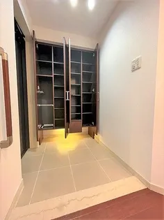 ライオンズステージ四日市【2階】の玄関